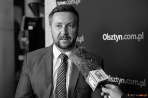 Dwa lata temu odszedł były wójt gminy Dywity, Daniel Zadworny. „Pamięć potrafi trwać w nieskończoność”