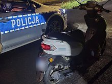 Zakrapiana przejażdżka motorowerem ul. Jagiellońską skończyła się w rowie. 54-latek "wydmuchał" 2 promile, jego towarzyszka jeszcze więcej
