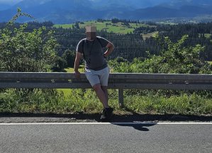 Kierowca taksówki ścigał ich po Olsztynie. Wyciągnął pistolet i strzelił w powietrze! Potem miał uderzyć pasażera