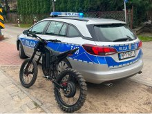 Gmina Dywity. Kupili 15-latkowi motorower, którym nie mógł legalnie jeździć. Rodzice z mandatem