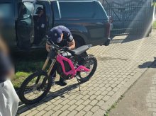 Wielka akcja policji w Olsztyne i Elblągu wymierzona w jednoślady o napędzie elektrycznym [WIDEO]