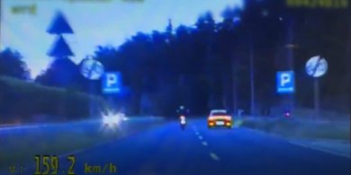 Artykuł: Nie wszyscy zdjęli nogę z gazu na drogach powiatu. Pewien motocyklista przesadził... o prawie 100 km/h [WIDEO]