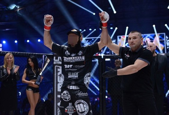 Były mistrz KSW, Asłambiek S. aresztowany. W mieszkaniu znaleziono broń i amunicję bez zezwolenia