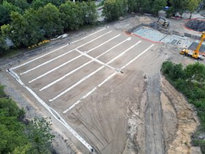 Ciężki sprzęt opanował dawny stadion. Wielka inwestycja przy al. Sybiraków nabiera tempa