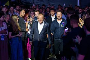 (*) Campus Polska Przyszłości 2026. Czarzasty przeprasza, Tusk się tłumaczy, samorządy wydają pieniądze