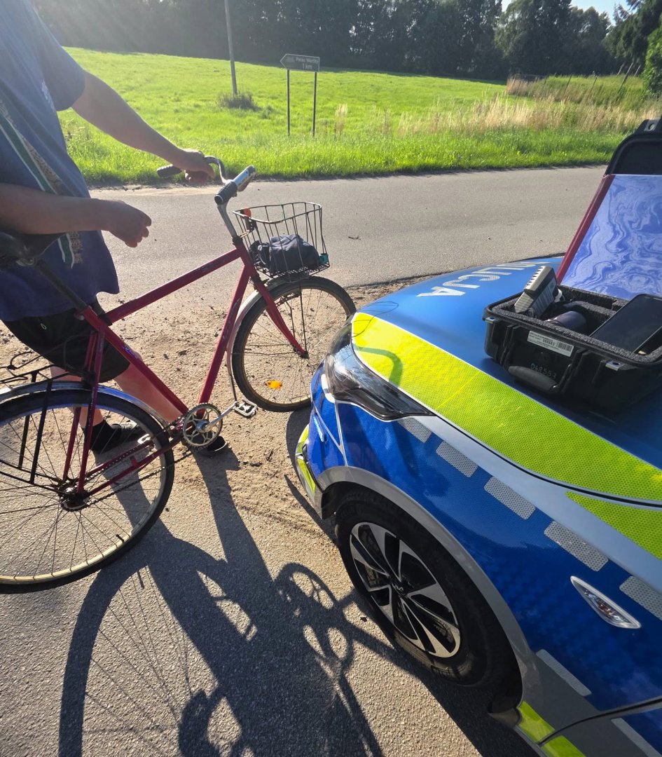 Olsztyn. Przewrócił się na rowerze i chciał ruszać dalej. 57-latka na rauszu zauważył policjant po służbie
