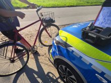 Olsztyn. Przewrócił się na rowerze i chciał ruszać dalej. 57-latka na rauszu zauważył policjant po służbie