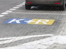 Żółto-niebieskie parkingi tylko dla Ukraińców? Dementujemy informacje, które obiegły sieć