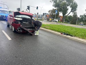 Zderzenie dwóch aut na Pstrowskiego w Olsztynie. Kierowcy muszą uważać