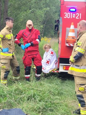 Dron pomógł odnaleźć zaginioną 70-latkę. Seniorka przebywała na podmokłym i trudno dostępnym terenie