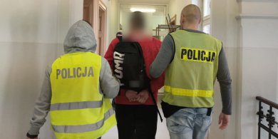 Artykuł: Ukradł alkohol i podał fałszywe dane. Policjanci odkryli, że jego karta pobytu wygasła 2 lata temu