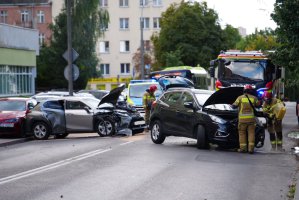 Niebezpiecznie na ul. Jagiellońskiej. Zderzyły się trzy samochody, są utrudnienia