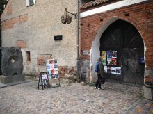 Galeria Sowa opuściła zamek w Olsztynie. Teraz zaprasza na koncerty w różnych częściach miasta