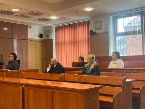 Sprawa milionowych dotacji na fikcyjnych uczniów trafiła na wokandę Sądu Okręgowego w Olsztynie. Dwie z trzech oskarżonych pojawiły się na sali rozpraw