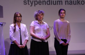 Tu rodzą się przyszłe sukcesy. 85 stypendystów z powiatu olsztyńskiego