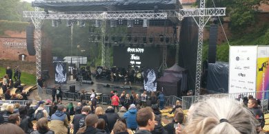 Artykuł: Amfiteatr znów „zatrzęsie się” od metalu. Sun Dies Festival wraca do Olsztyna