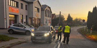 Artykuł: Wsiedli za kierownicę z promilami. 28-latek i 52-latek wpadli podczas porannej akcji policji