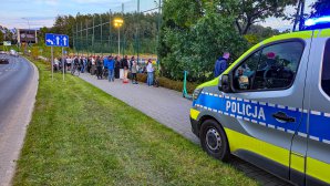 Piłka nożna. IV-ligowe derby dla Stomilu [ZDJĘCIA]