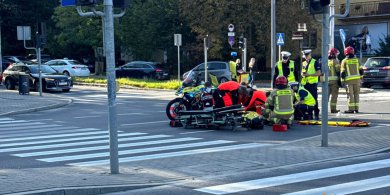 Artykuł: Olsztyn. Nie ustąpił pierwszeństwa motocykliście. Groźne zdarzenie drogowe przy szpitalu miejskim [ZDJĘCIA]