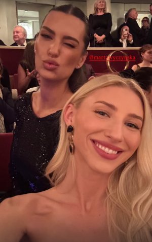 Łozo na premierze „Lalki". Pokazał się z nową partnerką