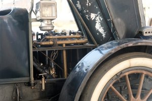 Olsztyńska starówka zamieniła się w wystawę klasyków. Królowała brytyjska motoryzacja [ZDJĘCIA]