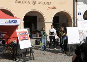 Olsztyńska starówka zamieniła się w wystawę klasyków. Królowała brytyjska motoryzacja [ZDJĘCIA]