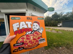 "Muala” za 24,99 zł? Spróbowaliśmy mrożonej pizzy Książula z Żabki