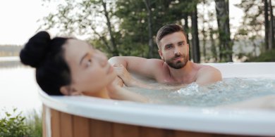 Artykuł: Ile kosztuje utrzymanie jacuzzi w ogrodzie?