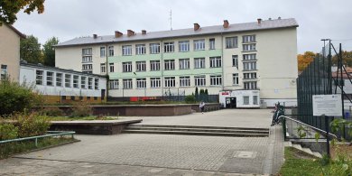 Artykuł: 15-latek z niebezpiecznym narzędziem w szkole podstawowej na olsztyńskim Zatorzu