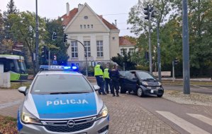 Niebezpiecznie na ul. Żołnierskiej w Olsztynie. Kierowca Smarta potrącił przechodnia
