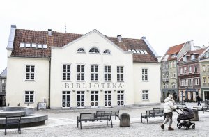 Budynek, w którym mieści się Miejska Bilioteka Publiczna w Olsztynie