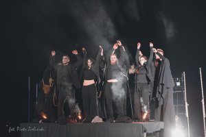 Noc Duchów 2026 w Olsztynie. Nie zabrakło klimatów wprost z "Wiedźmina" i "Dziadów" Mickiewicza [ZDJĘCIA]