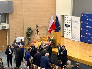 Wojewoda, R, Król: „Kobiety mają wbudowany gen bezpieczeństwa”. Służby szykują się na sytuacje kryzysowe