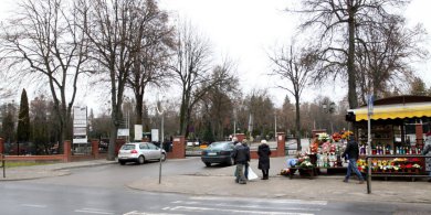Artykuł: Wszystkich Świętych 2026. Tak zmieni się organizacja ruchu w Olsztynie i Dywitach. Będą też patrole policji