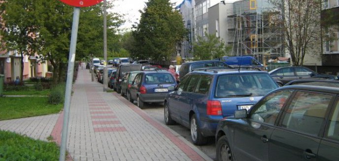 Artykuł: Parkowanie z kodeksem - mandatem na karku?
