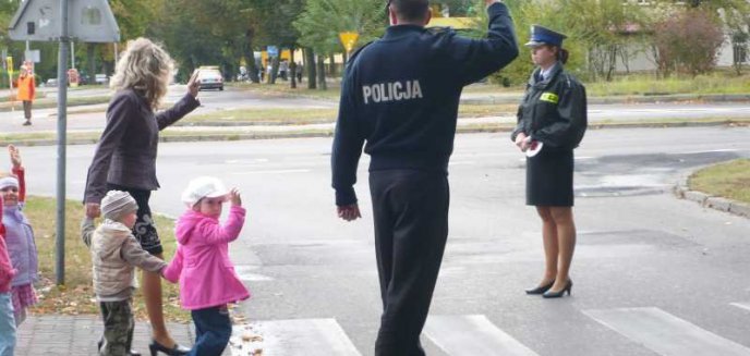 Policjanci do fryzjera