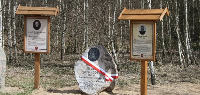 Odsłonięcie głazu poświęconego biskupowi Płoskiemu