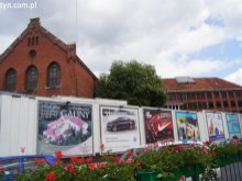 ''Wyprowadzka'' aresztu z centrum