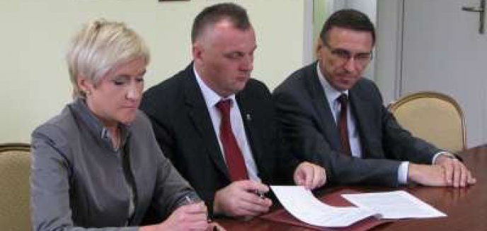 Umowa podpisana - autobusy pojadą do Bartąga