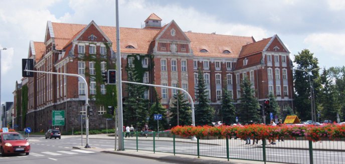 Urząd Marszałkowski odpowiada na przytyki Jarosława Kaczyńskiego