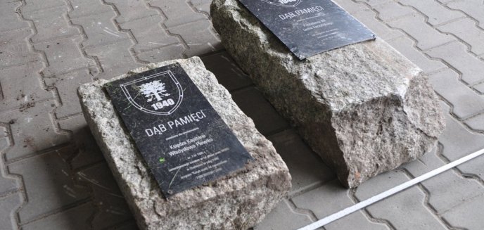 Zatrzymali chuligana, który zniszczył pomnik ku czci Lecha Kaczyńskiego