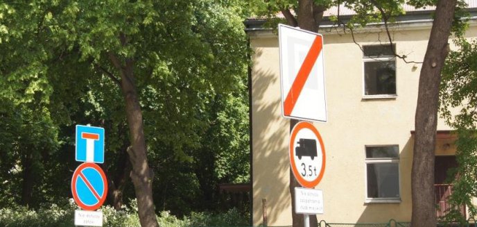 Sposób na kierowcę? Zmiana znaku