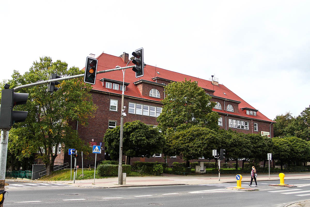 Bójka nastolatków przy "samochodówce" na al. Wojska Polskiego w Olsztynie