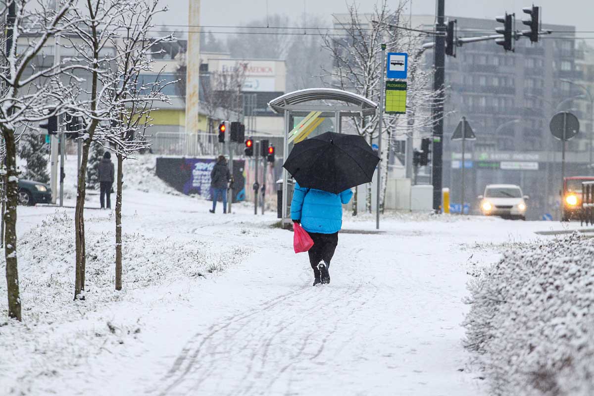 Zima na Warmii i Mazurach: dwie szkoły zamknięte, a gminom kończy się kasa na odśnieżanie