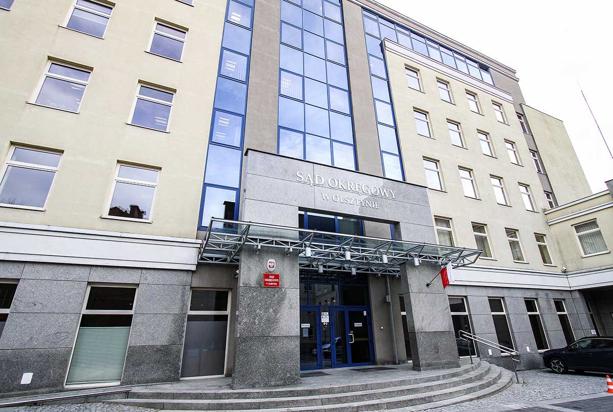 Sąd w Olsztynie zajmie się sprawą oskarżonych o oszustwa "na policjanta"