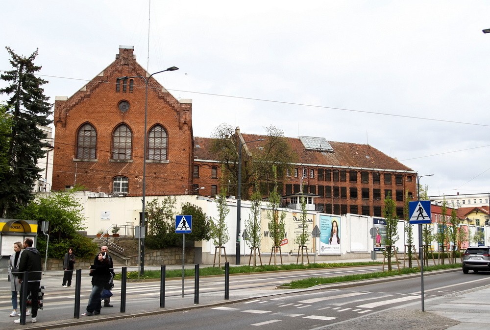 Mur aresztu śledczego w Olsztynie przejdzie metamorfozę? Służba więzienna gotowa na "zmianę wizerunku"