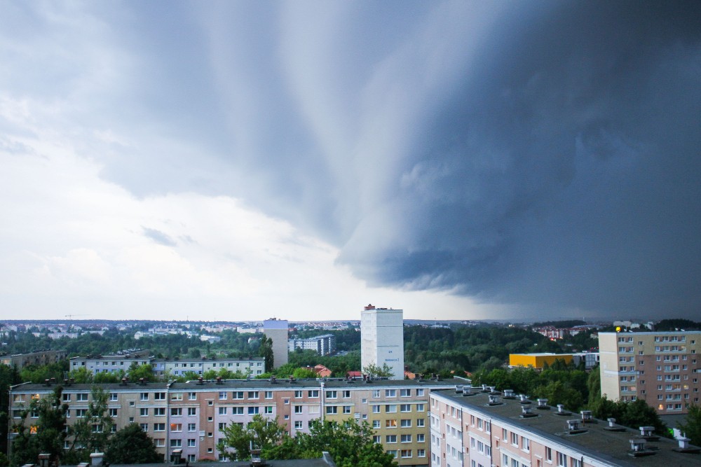 Załamanie pogody w woj. warmińsko-mazurskim. Strażacy ostatniej nocy interweniowali 27 razy