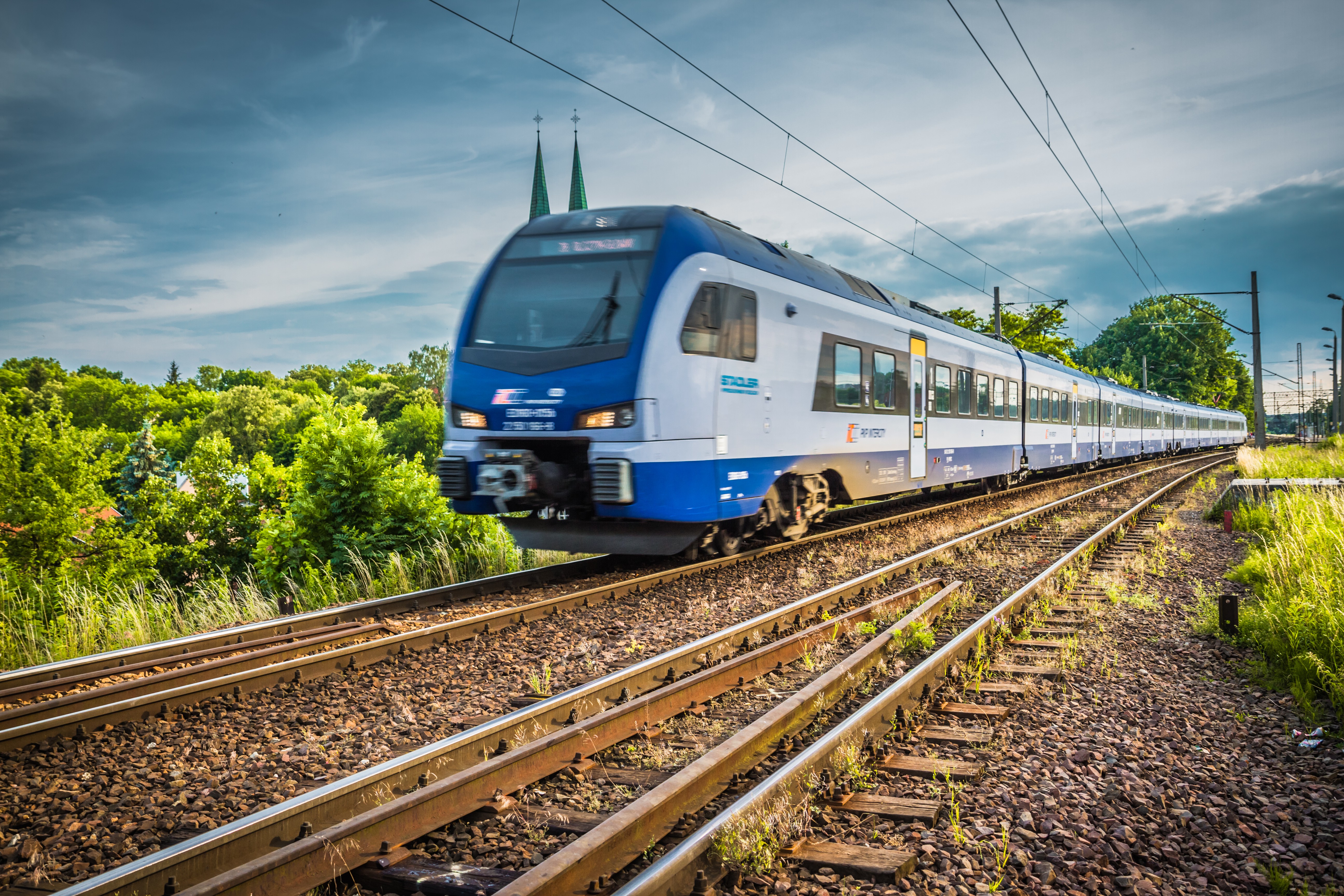 Wsiąść do pociągu… ale dokąd? Odkryj niebanalne połączenia kolejowe z Olsztyna Głównego